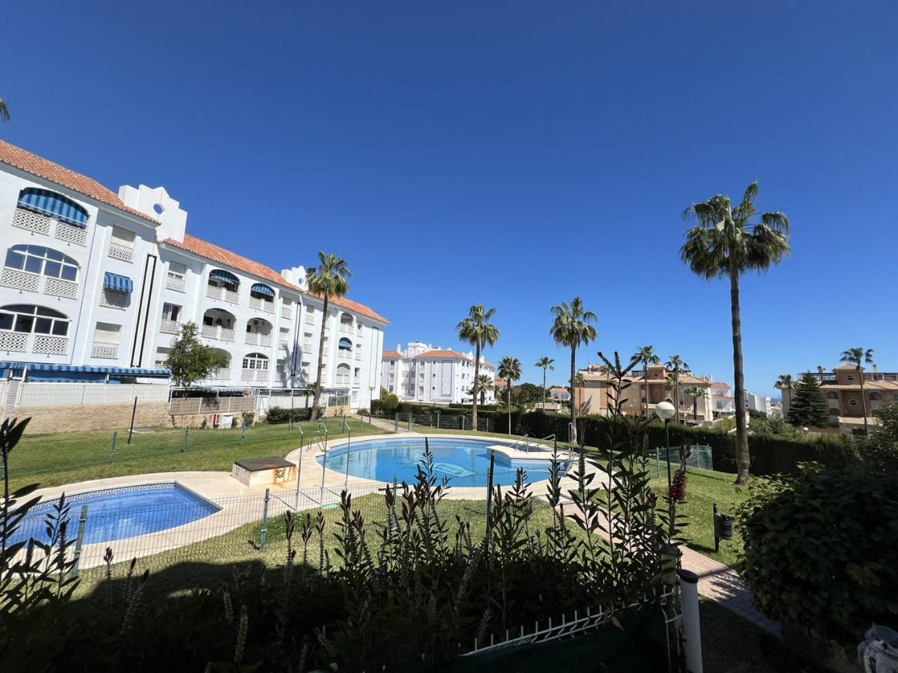 Torremolinos Habitaciones Privada En Apartamentos Compartidos المظهر الخارجي الصورة