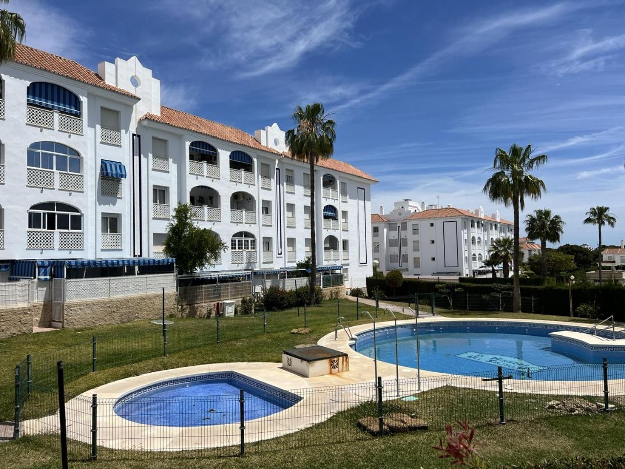 Torremolinos Habitaciones Privada En Apartamentos Compartidos المظهر الخارجي الصورة